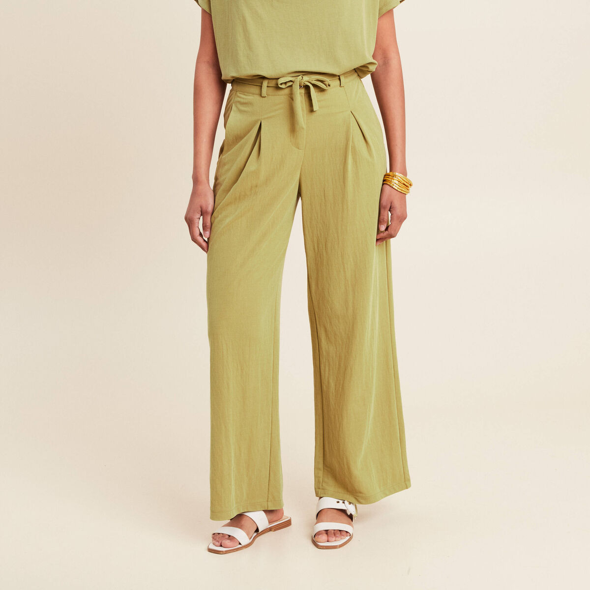 Pantalon fluide taille haute vert olive femme