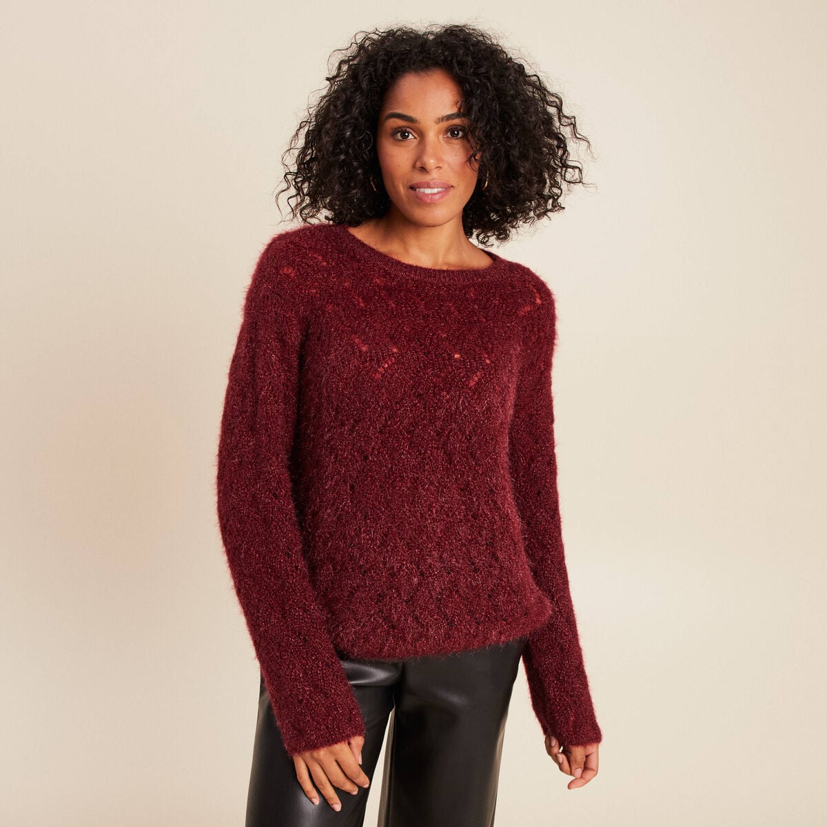 Pull manches longues ajour&eacute; bordeaux femme