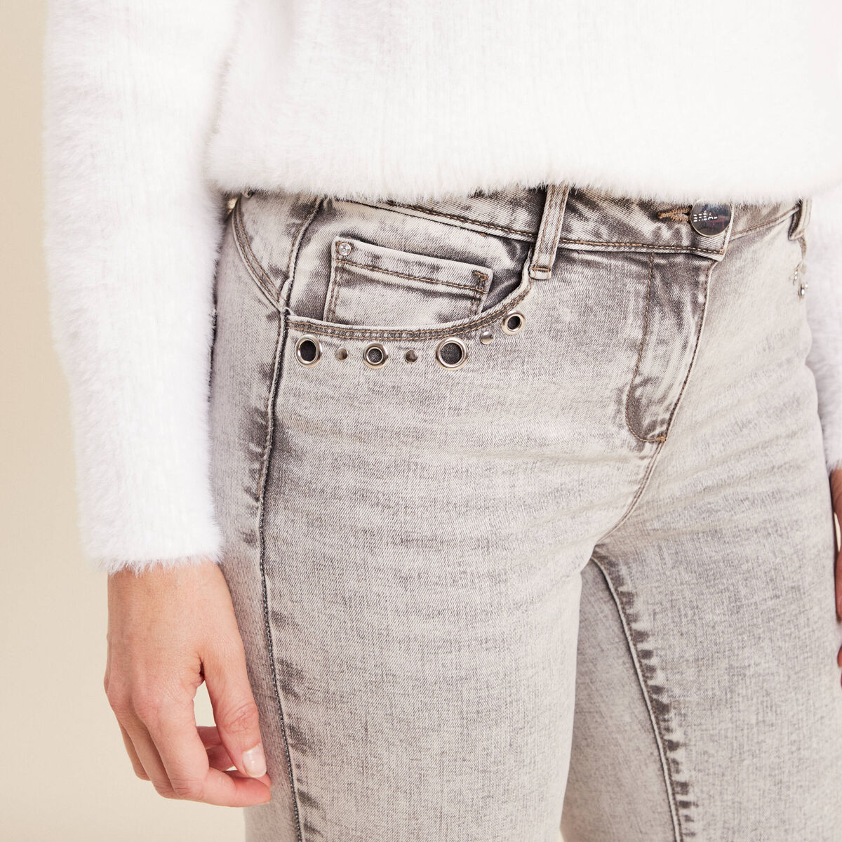 Jean ajust&eacute; taille bascul&eacute;e denim snow gris femme