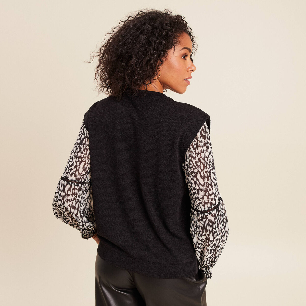 T-shirt col rond manches longues noir femme