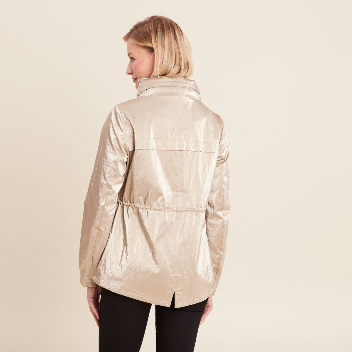 Parka courte m&eacute;tallis&eacute;e beige femme