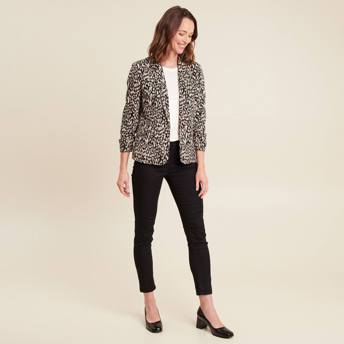 Veste cintr&eacute;e col ch&acirc;le noir femme