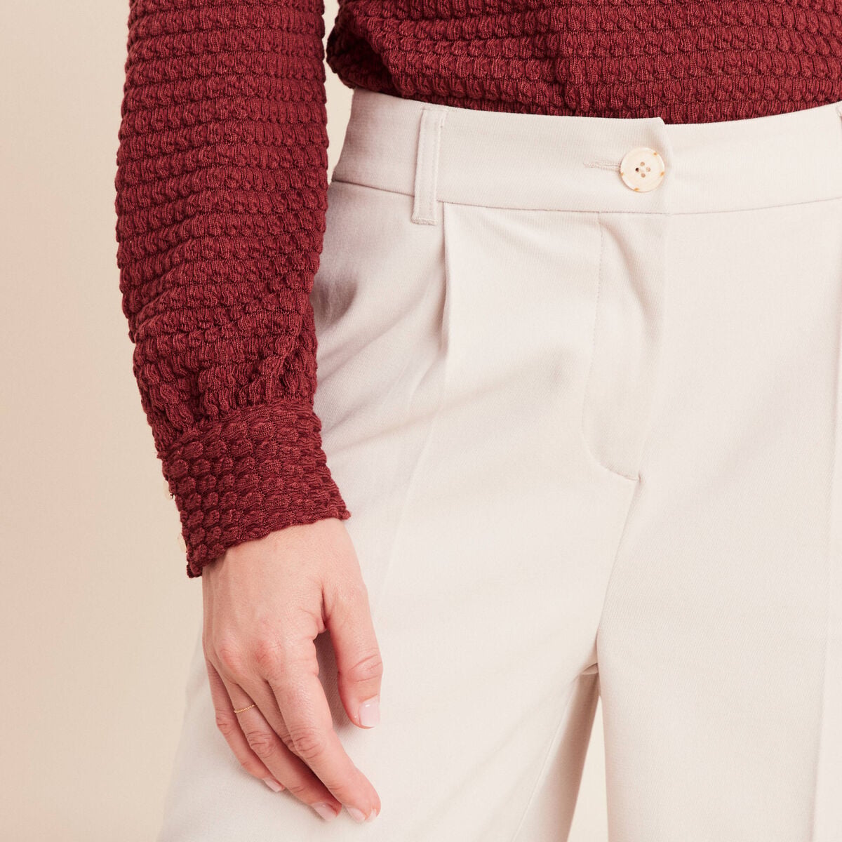 Pantalon taille haute en velours sable femme
