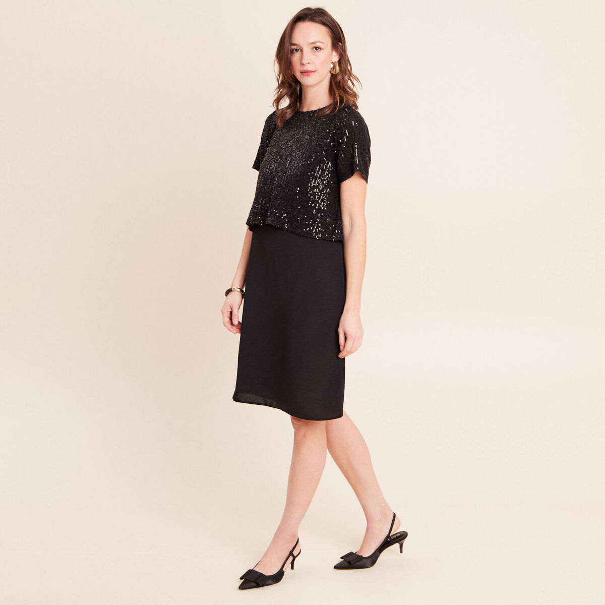 Robe courte &eacute;vas&eacute;e col rond 2 en 1 noir femme