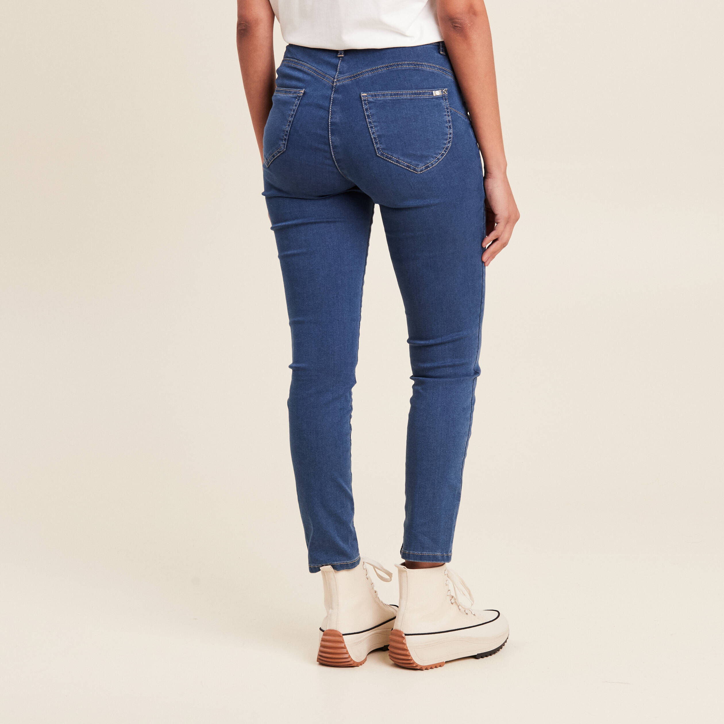 Jeans femme taille 46 Br al