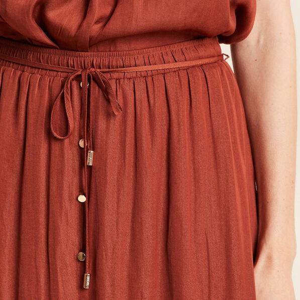 Jupe longue évasée satin marron foncé femme