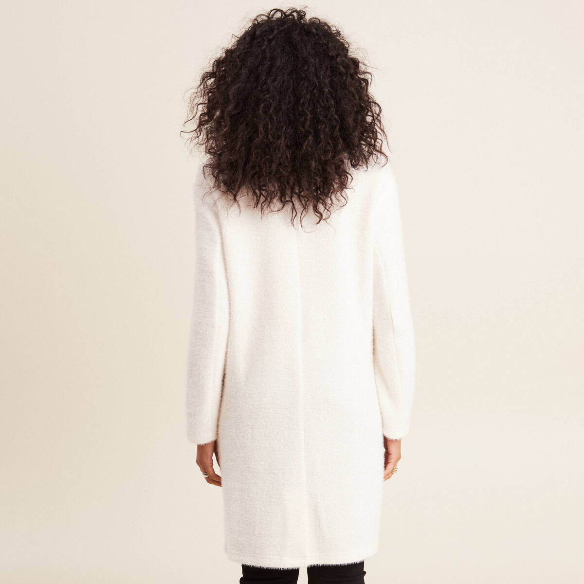 Gilet long boutonn&eacute; ecru femme