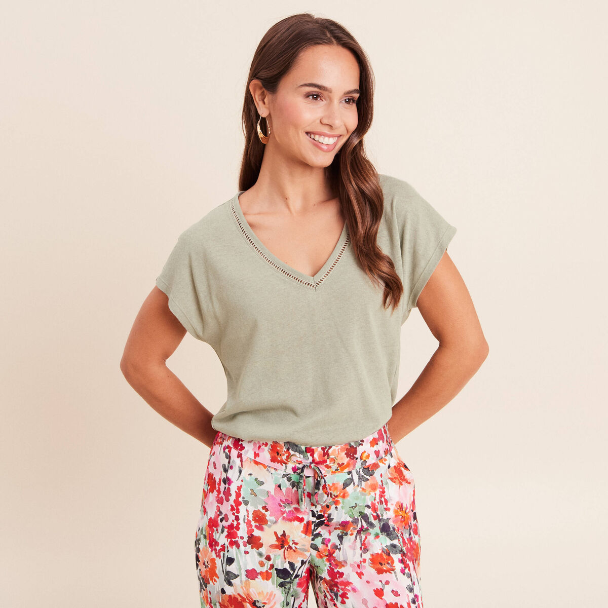 T-shirt col v manches courtes aspect lin vert clair femme