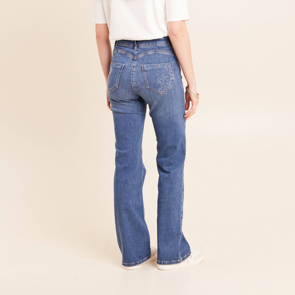 Jean magique L'Unique coupe bootcut denim stone femme