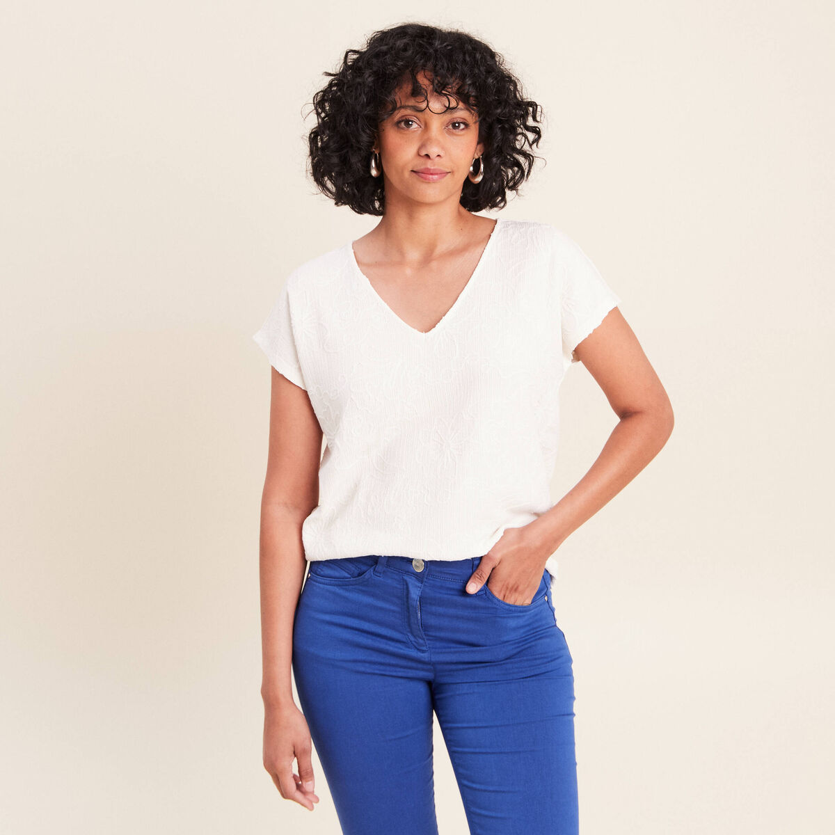 Blouse col v manches courtes ecru femme