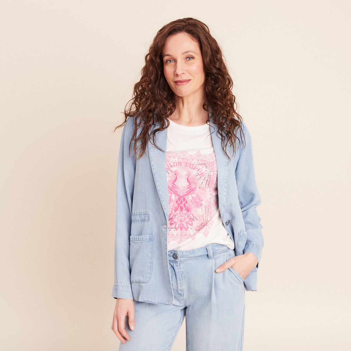 Veste longue cintr&eacute;e en jean doubl&eacute;e denim bleach femme