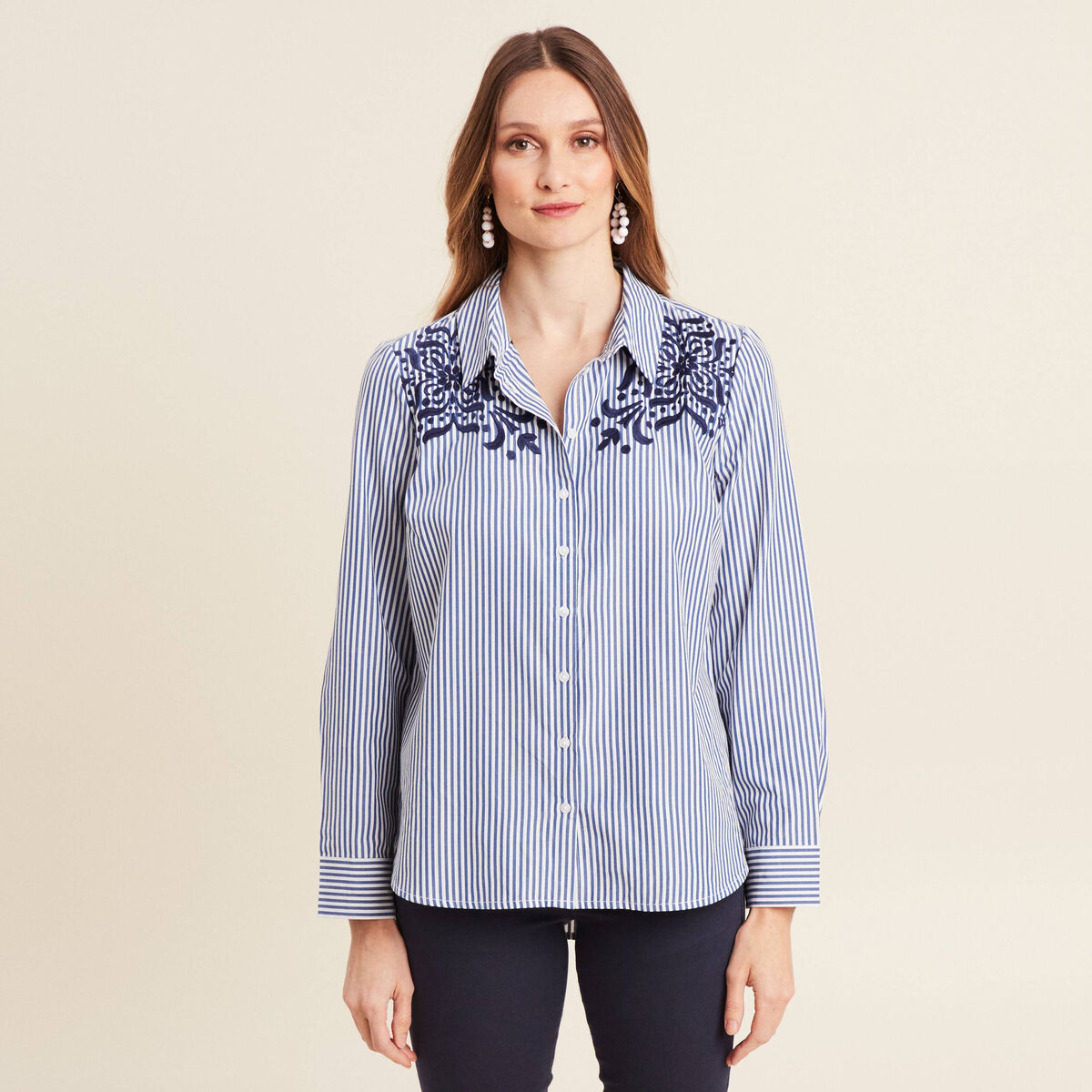 Chemise manches longues brodée bleu femme