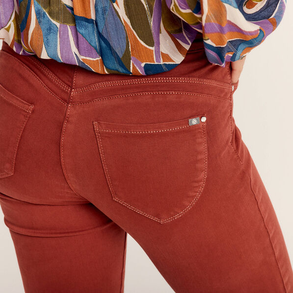 Jean magique ajusté taille standard marron cognac femme