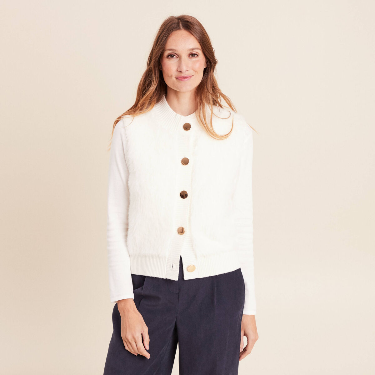 Gilet sans manches duveteux ecru femme