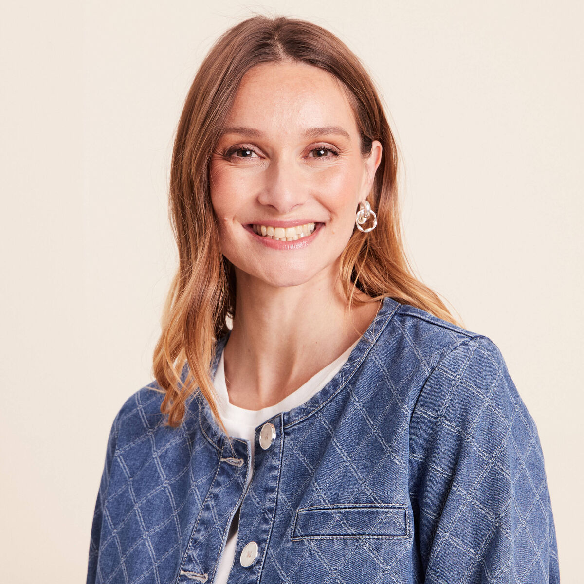Veste courte droite en jean doubl&eacute;e denim stone femme
