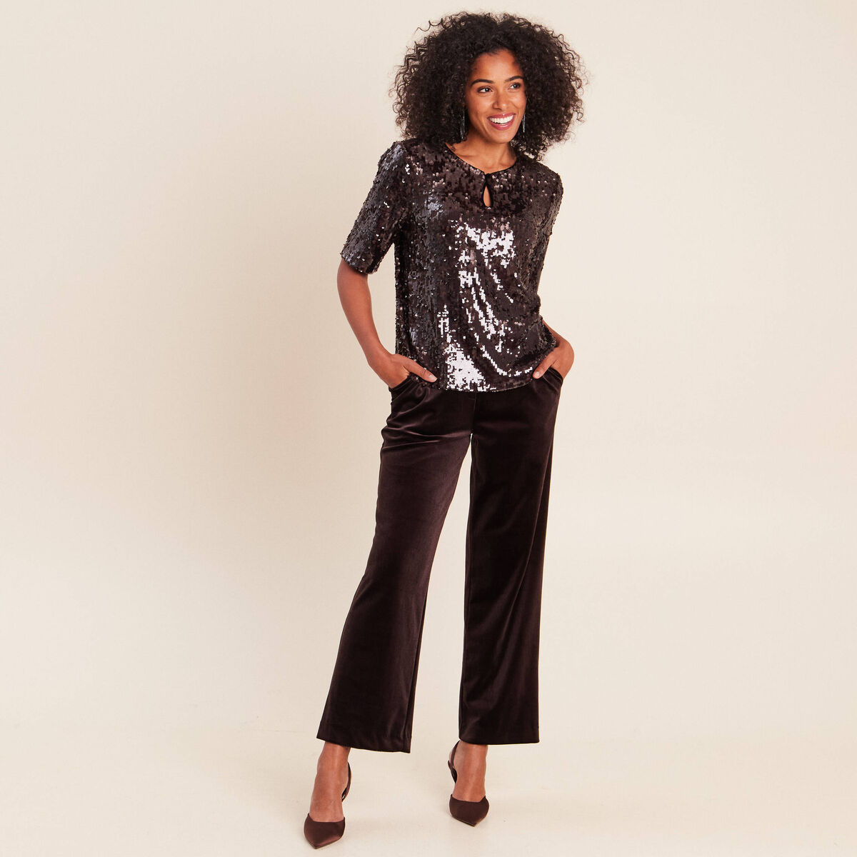 T-shirt &agrave; sequins manches courtes marron fonc&eacute; femme