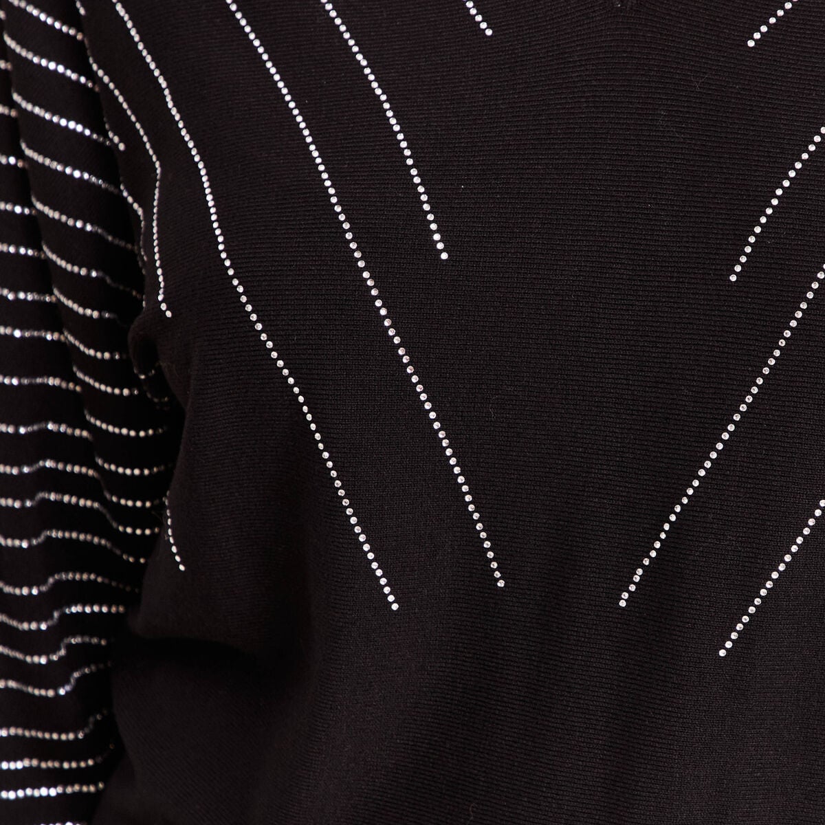 Pull ajust&eacute; col bateau strass noir femme