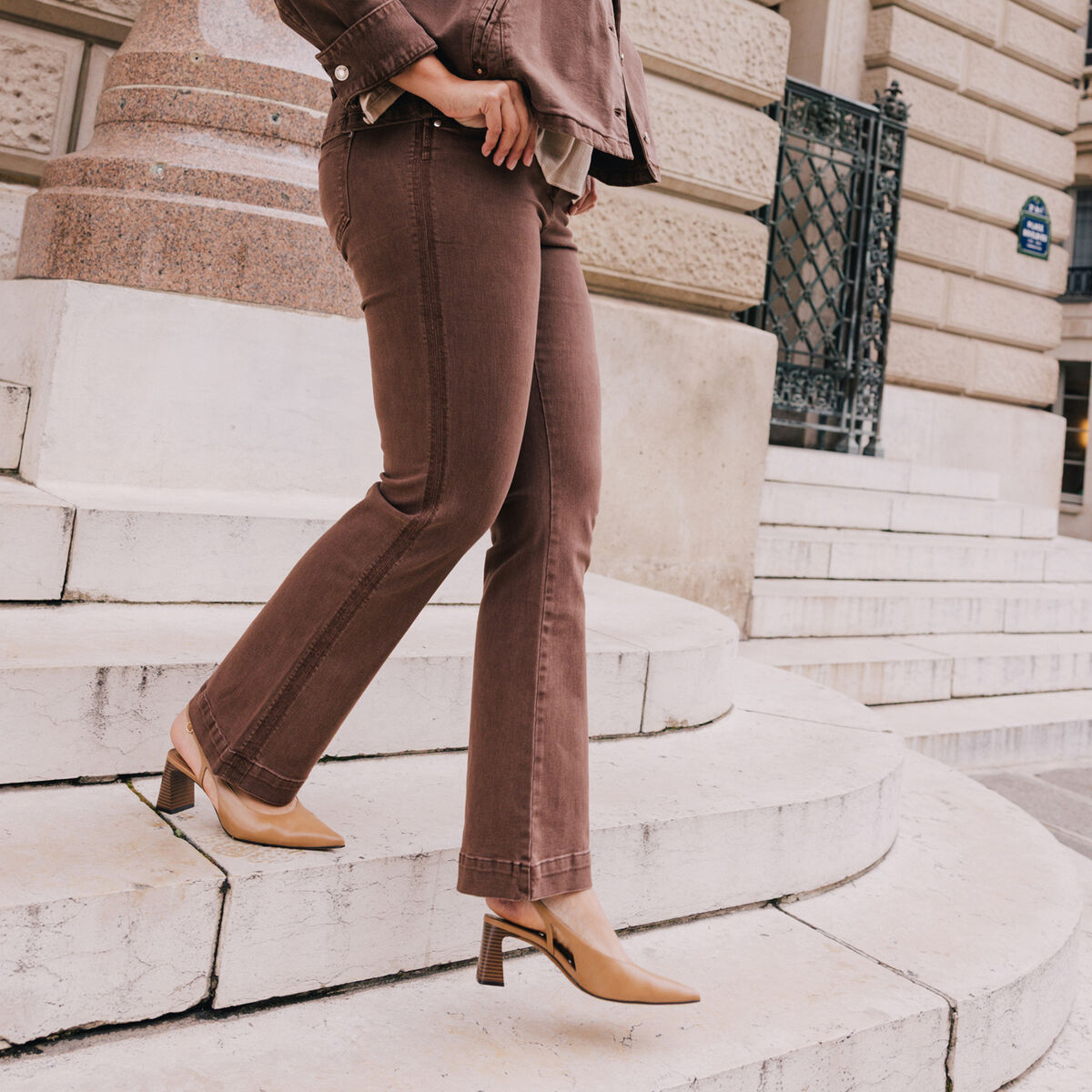 Jean bootcut taille bascul&eacute;e marron femme