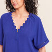 Blouse fluide col v manches courtes bleu fonc&eacute; femme