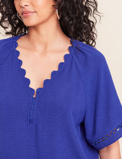 Blouse fluide col v manches courtes bleu fonc&eacute; femme
