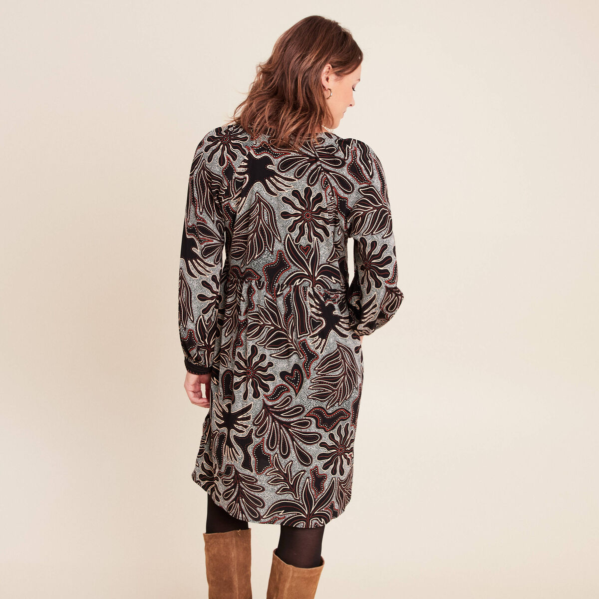 Robe fluide col v manches longues noir femme