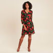 Robe courte &eacute;vas&eacute;e pliss&eacute;e manches 3/4 rouge femme