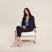 Pantalon flou ceintur&eacute; bleu fonc&eacute; femme