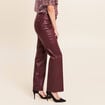 Pantalon enduit coupe large bordeaux femme