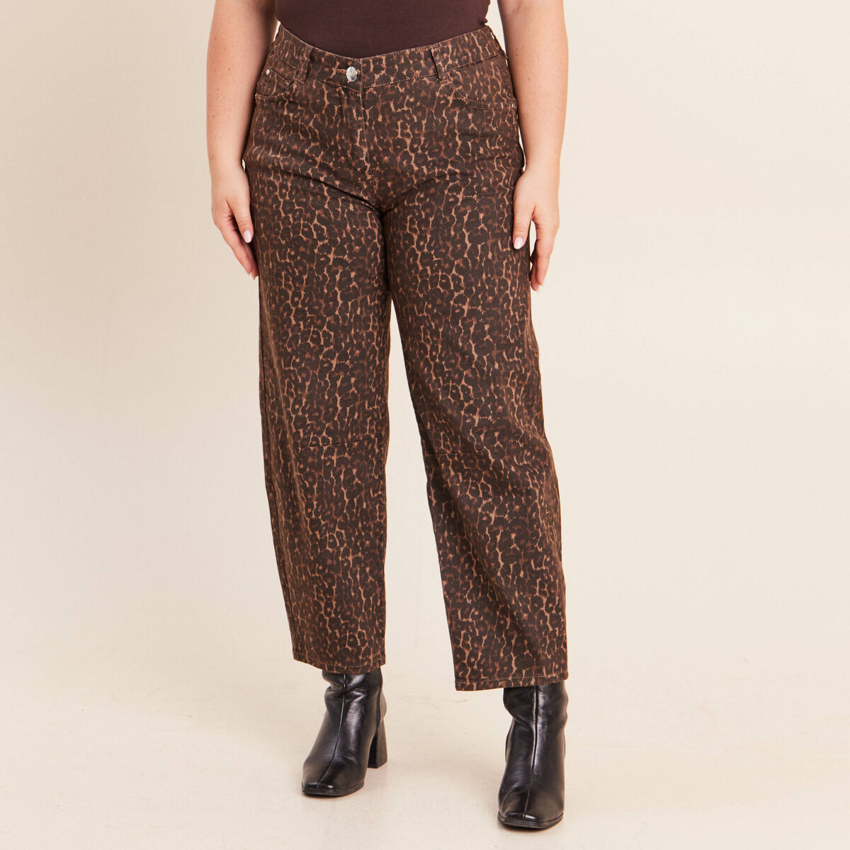 Pantalon magique Le L&eacute;ger coupe barrel marron cognac femme