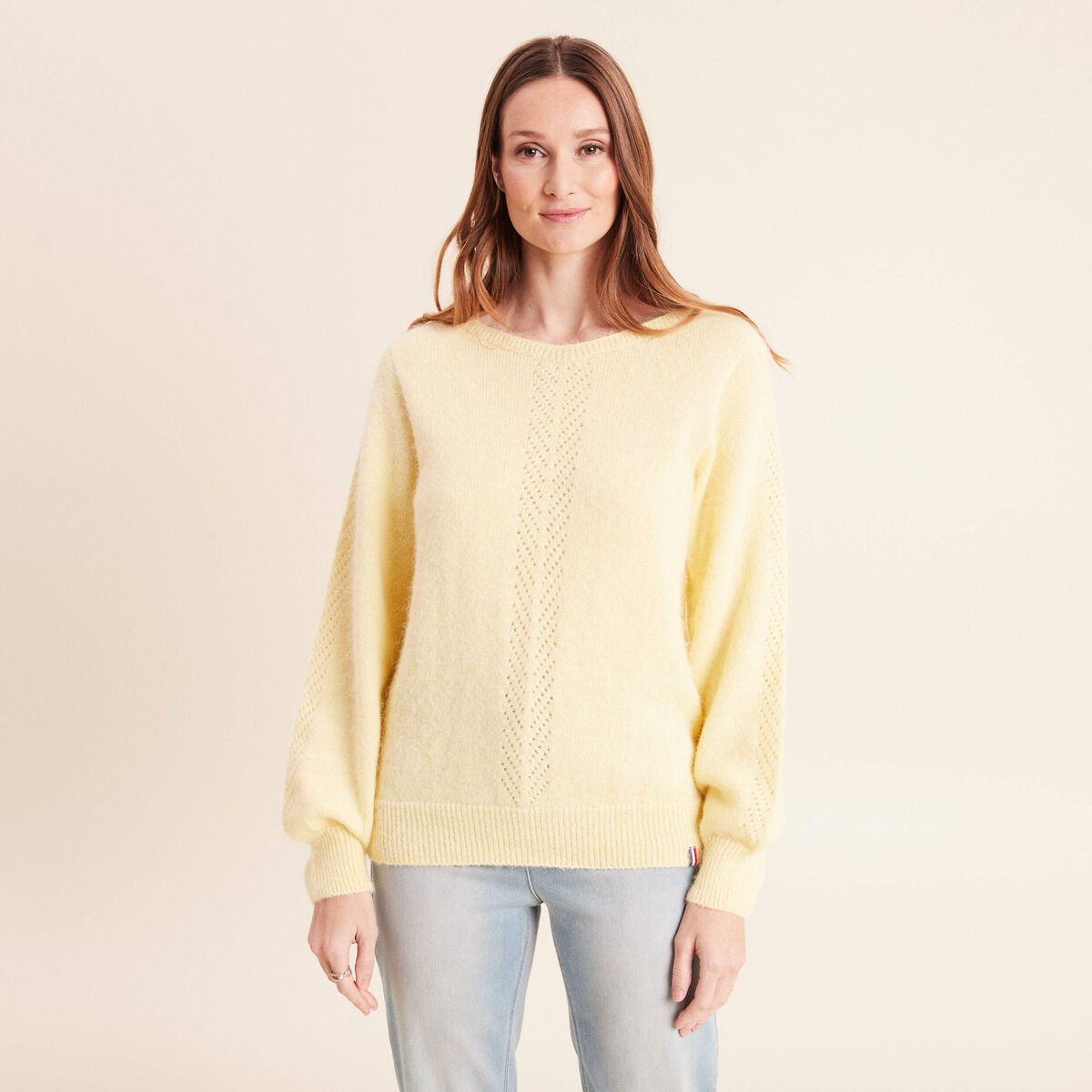 Pull confectionn&eacute; en France jaune pastel femme