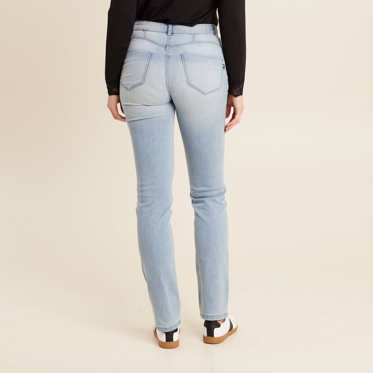 Jean coupe ajust&eacute;e long denim baby bleu femme