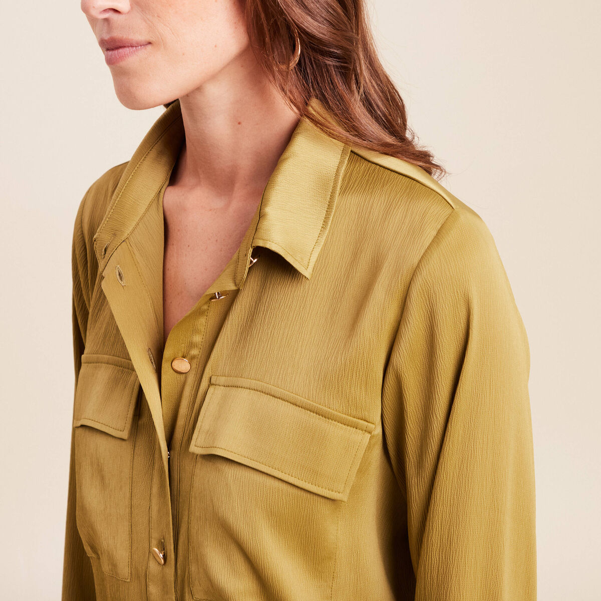 Chemise droite mi-longue fluide vert olive femme