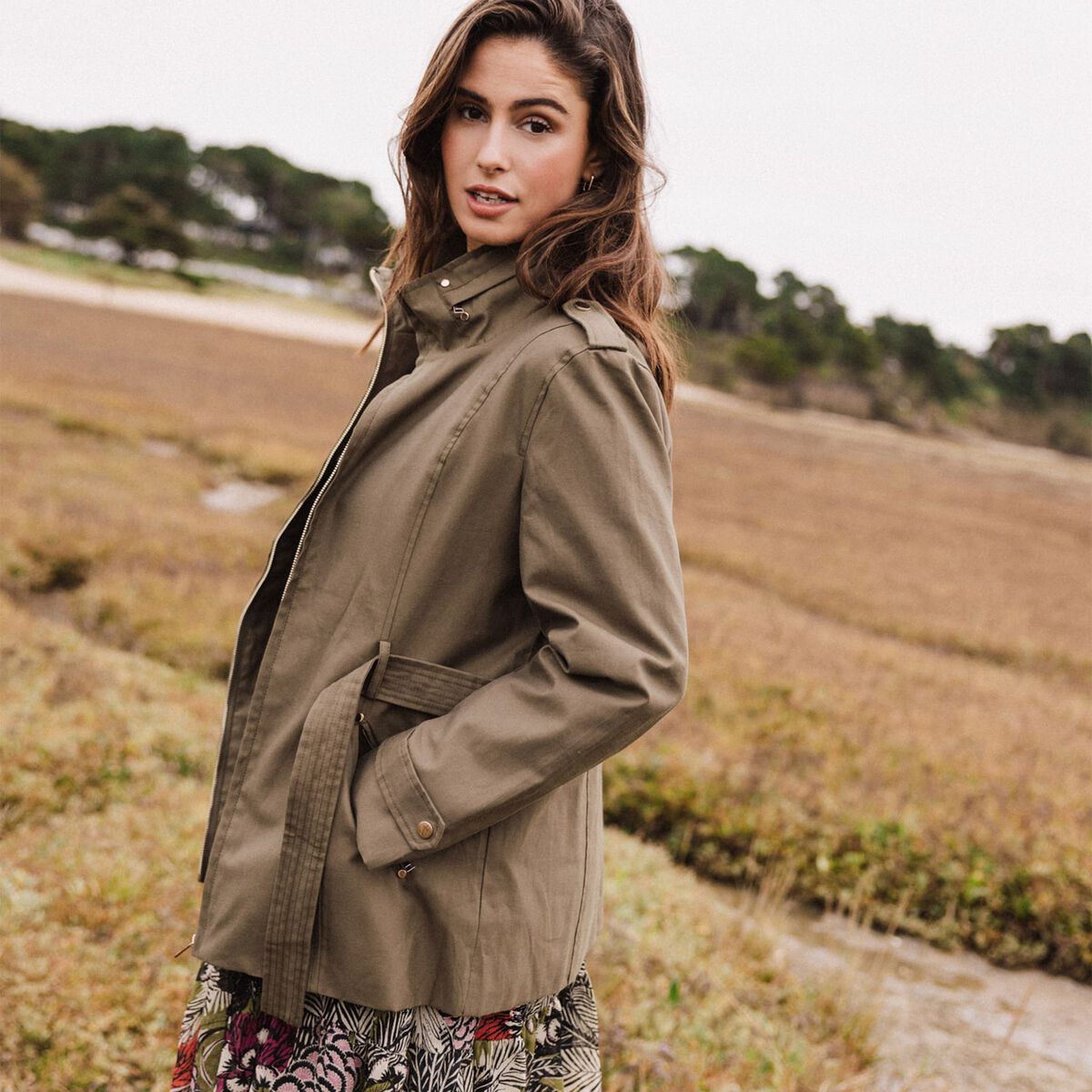 Parka droite ceinturée vert olive femme