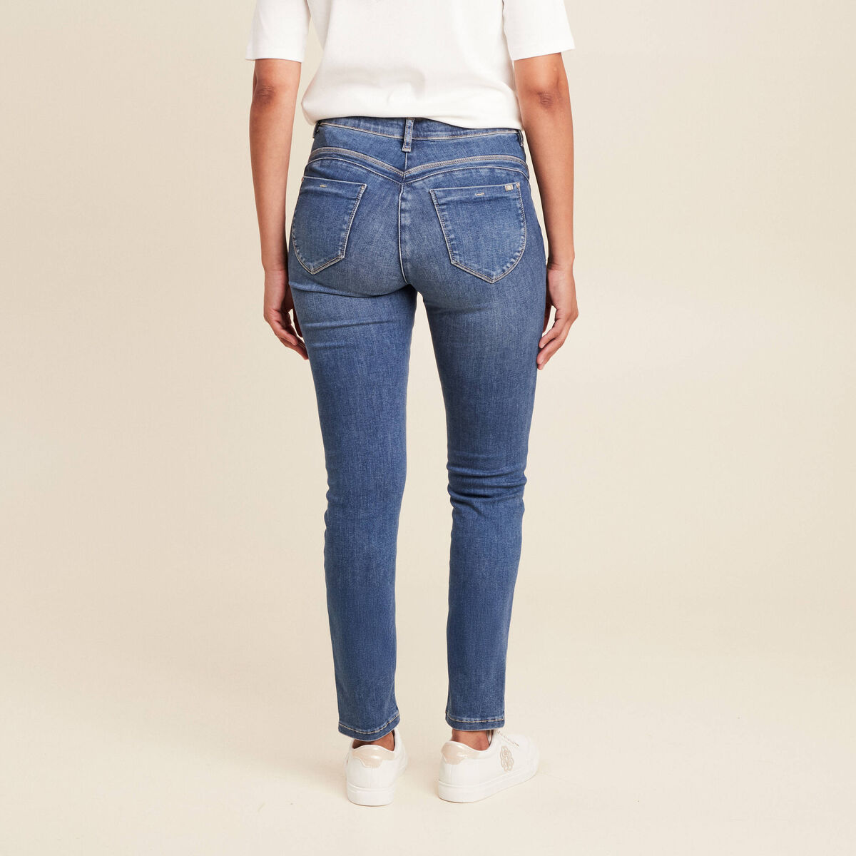 Jean magique L'Unique coupe ajust&eacute;e denim double stone femme