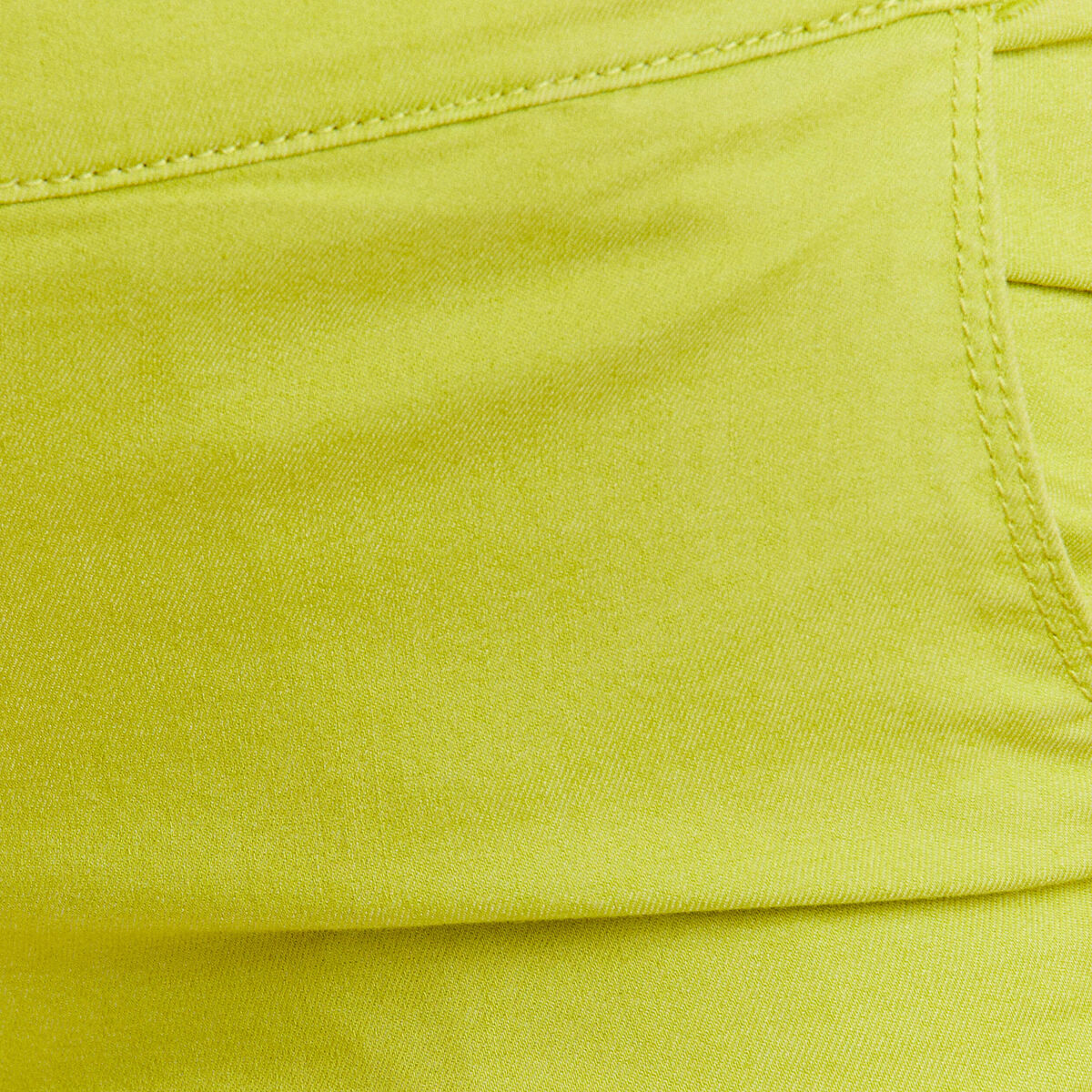 Pantacourt ajust&eacute; taille haute vert anis femme