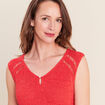 D&eacute;bardeur tricot sans manches rouge femme