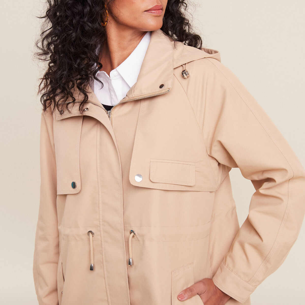 Parka d&eacute;perlante cintr&eacute;e &agrave; capuche beige femme