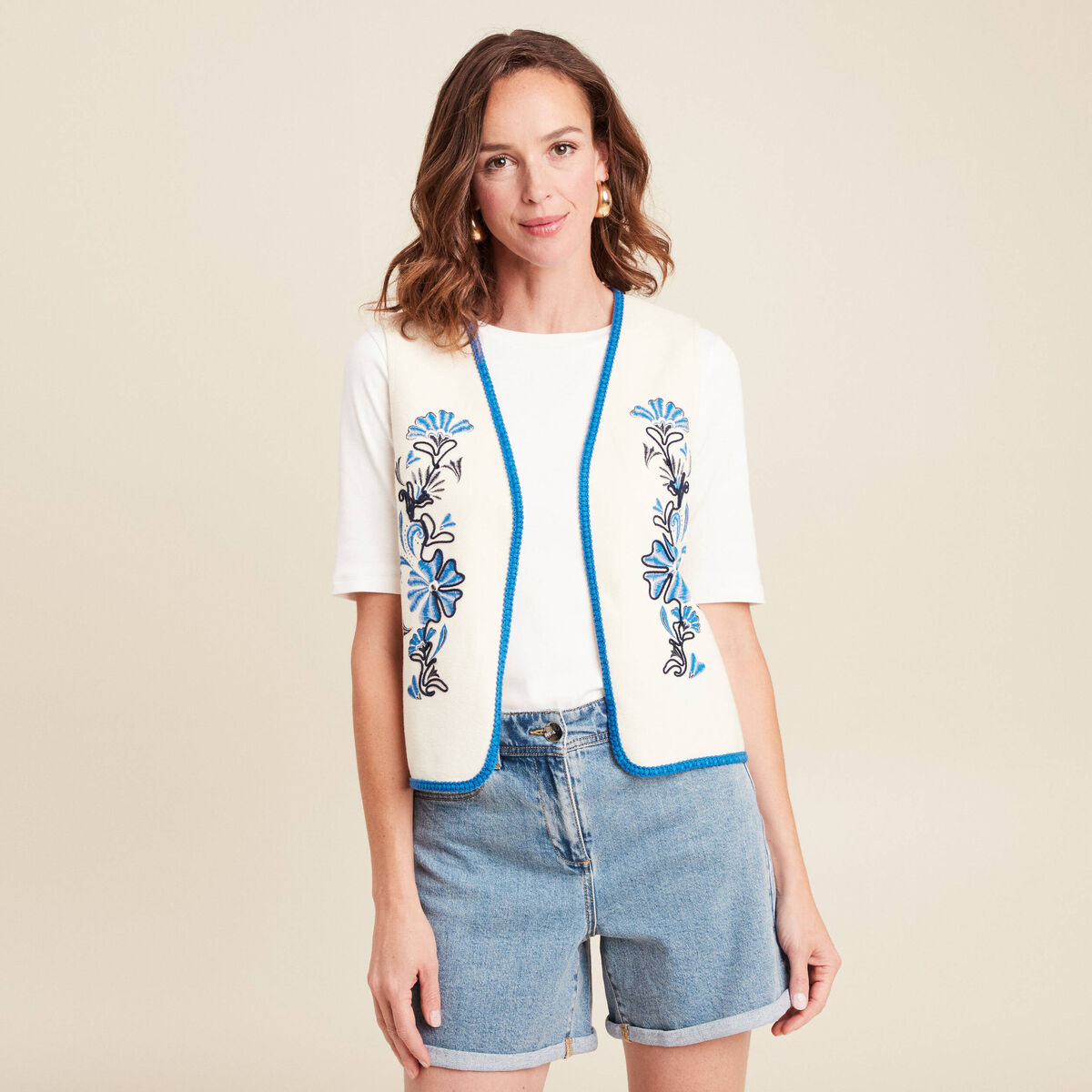 Gilet sans manches brodé tressé ecru femme