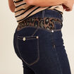 Pantalon ajust&eacute; taille bascul&eacute;e denim brut femme