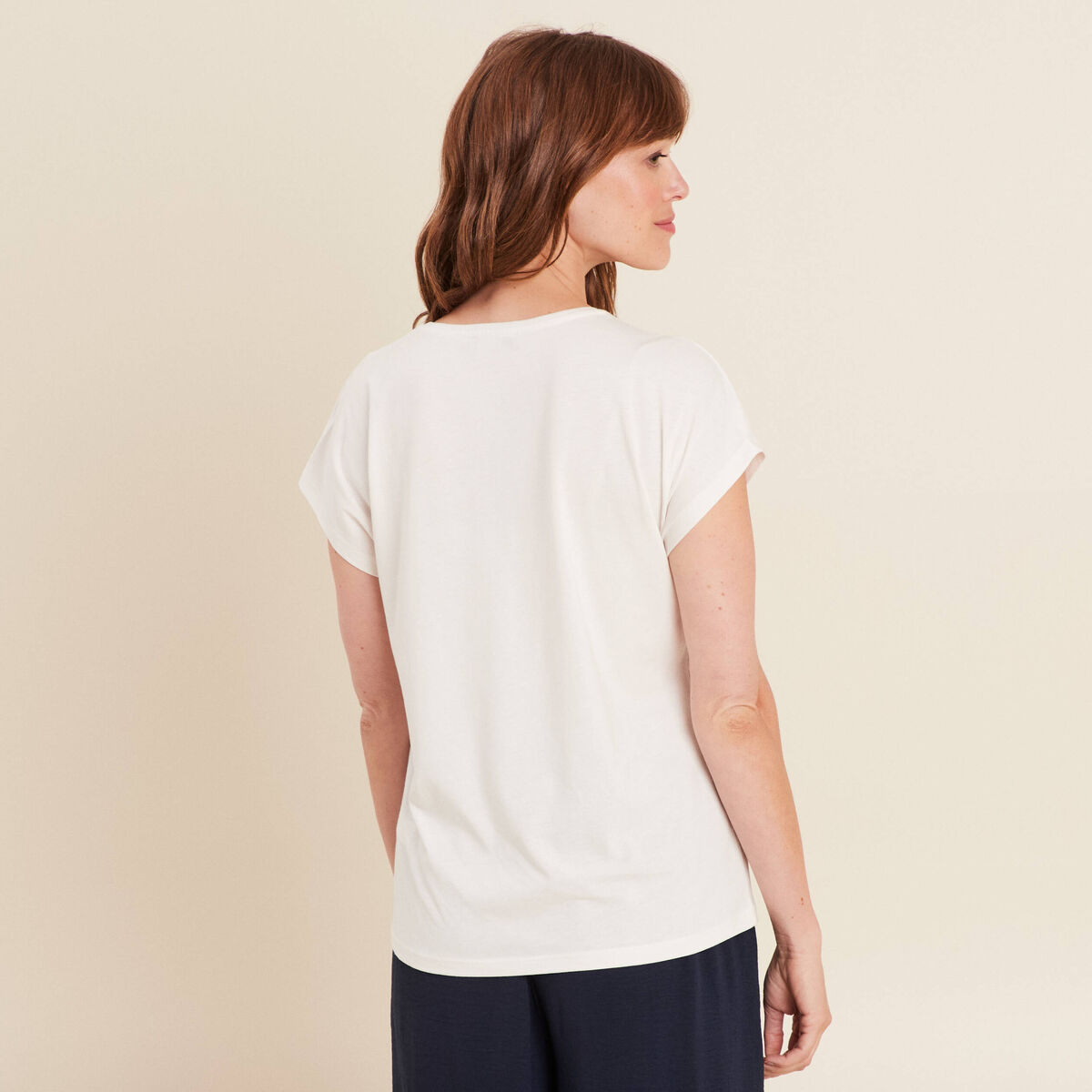 T-shirt col V manches courtes ecru femme
