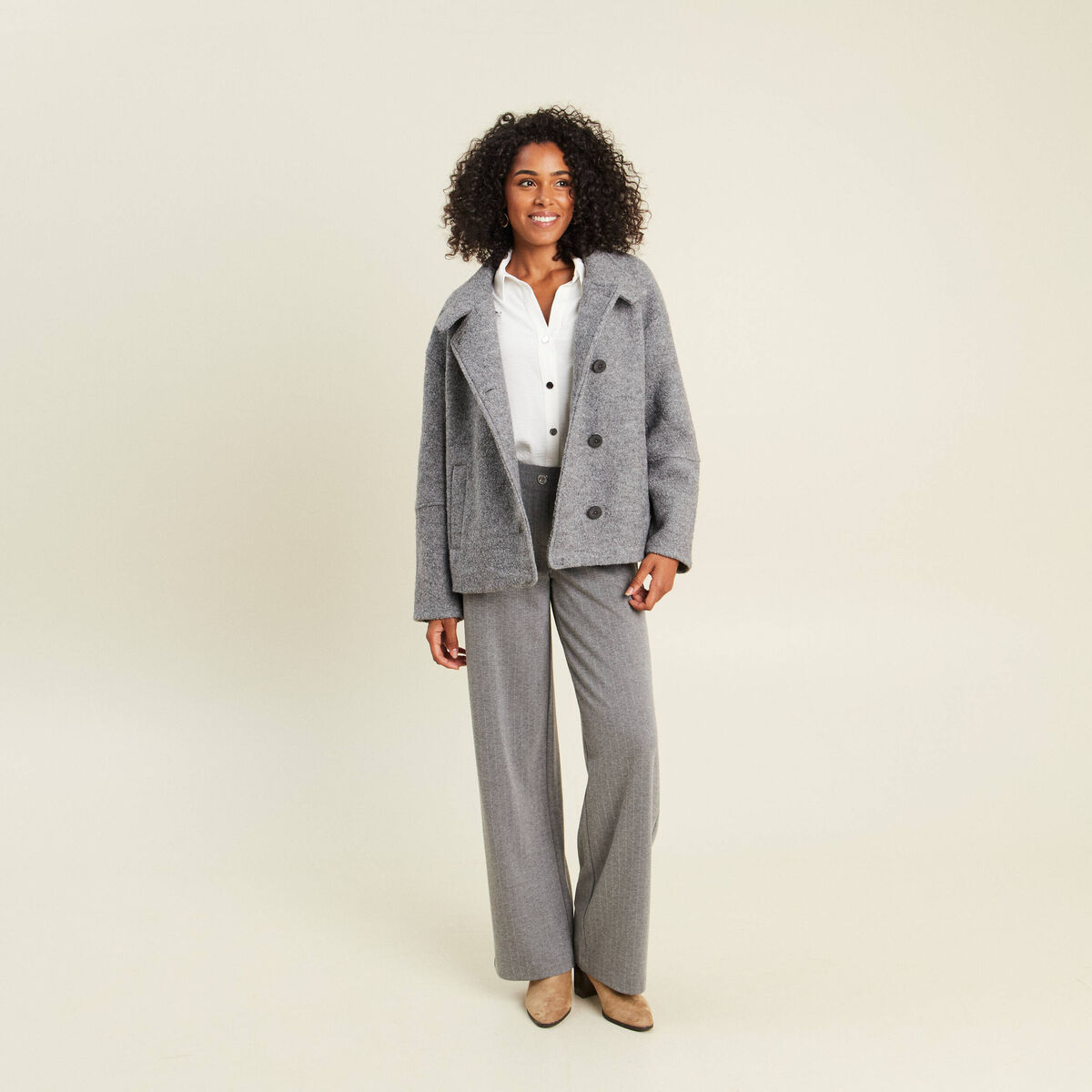 Manteau doubl&eacute; col montant gris clair femme