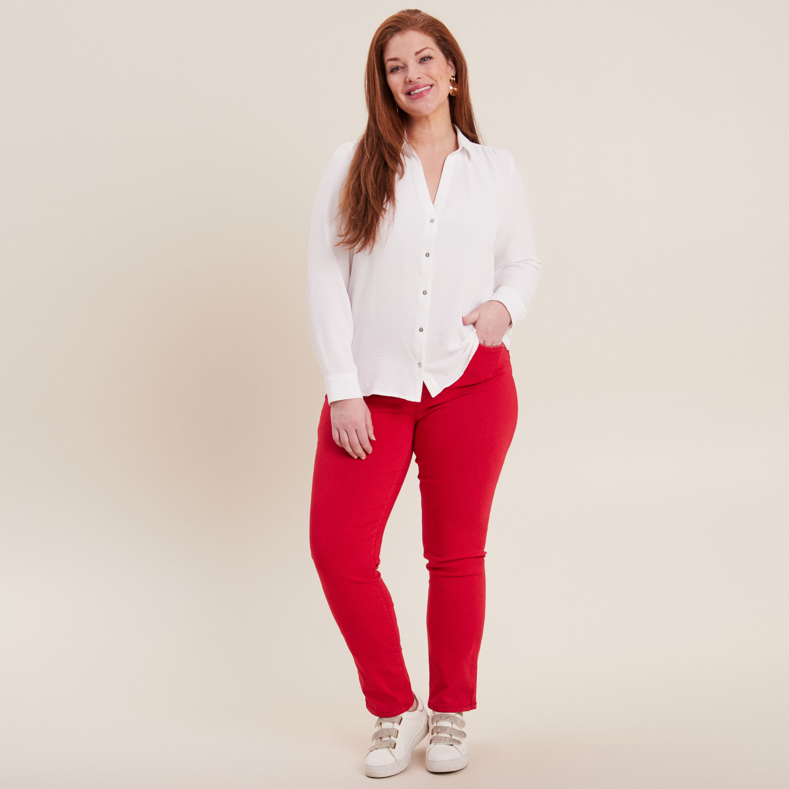 Quel haut avec 2025 un pantalon rouge femme