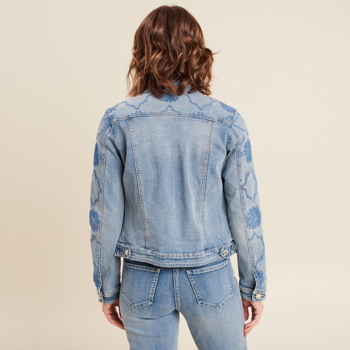 Veste en jean brod&eacute;e denim double stone femme