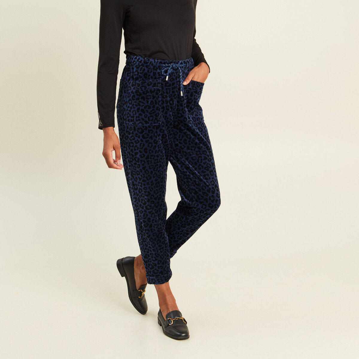 Pantalon coupe mom en velours bleu femme