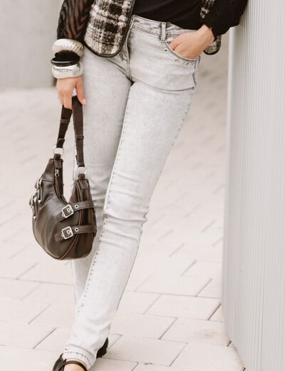 Jean ajust&eacute; taille bascul&eacute;e denim snow gris femme