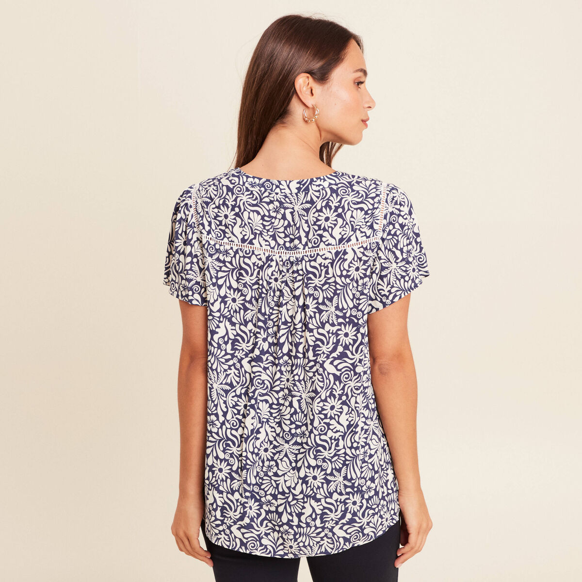 Blouse fluide col V manches courtes bleu femme