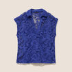 Blouse manches courtes aspect dentelle bleu fonc&eacute; femme