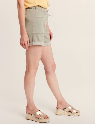 Short droit taille élastiquée vert clair femme