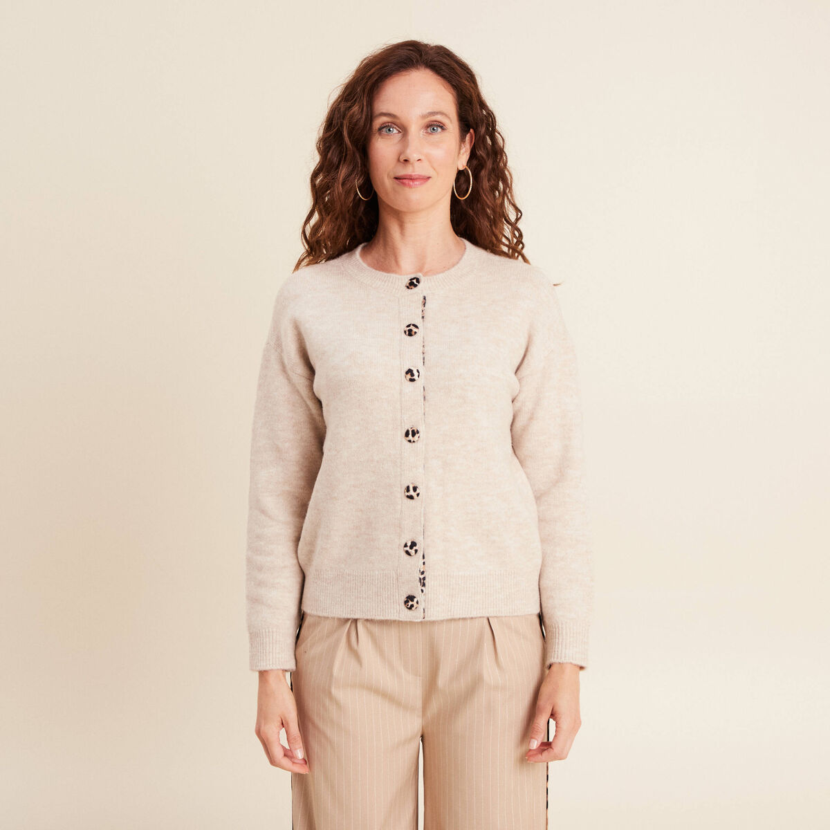 Gilet droit mi-long col rond beige femme