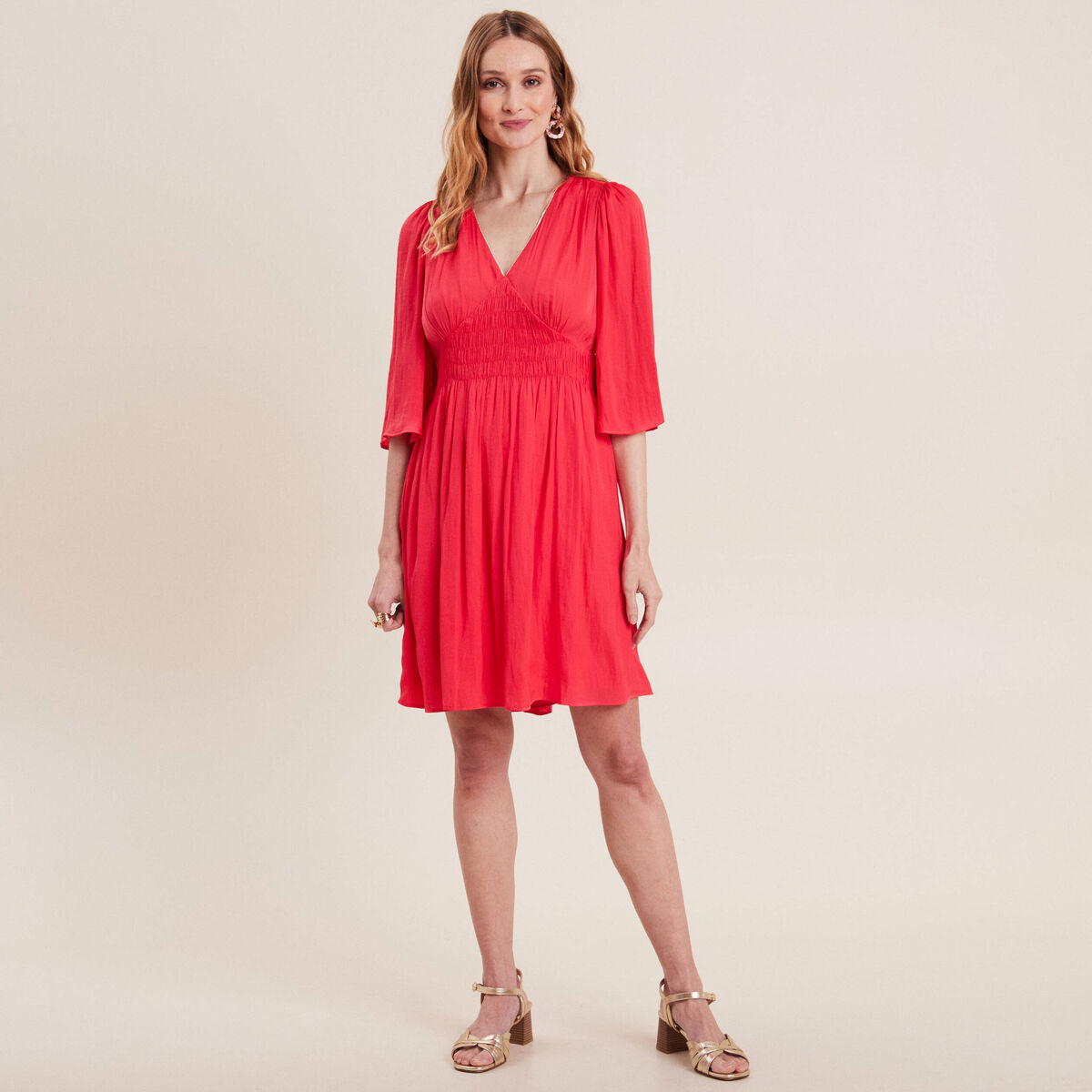 Robe empire smock&eacute;e satin rose cerise femme